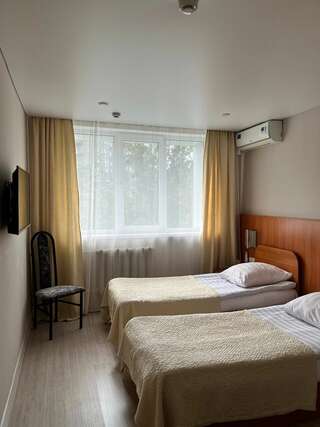 Гостиница Северные зори Череповец Двухместный номер с 2 отдельными кроватями-2